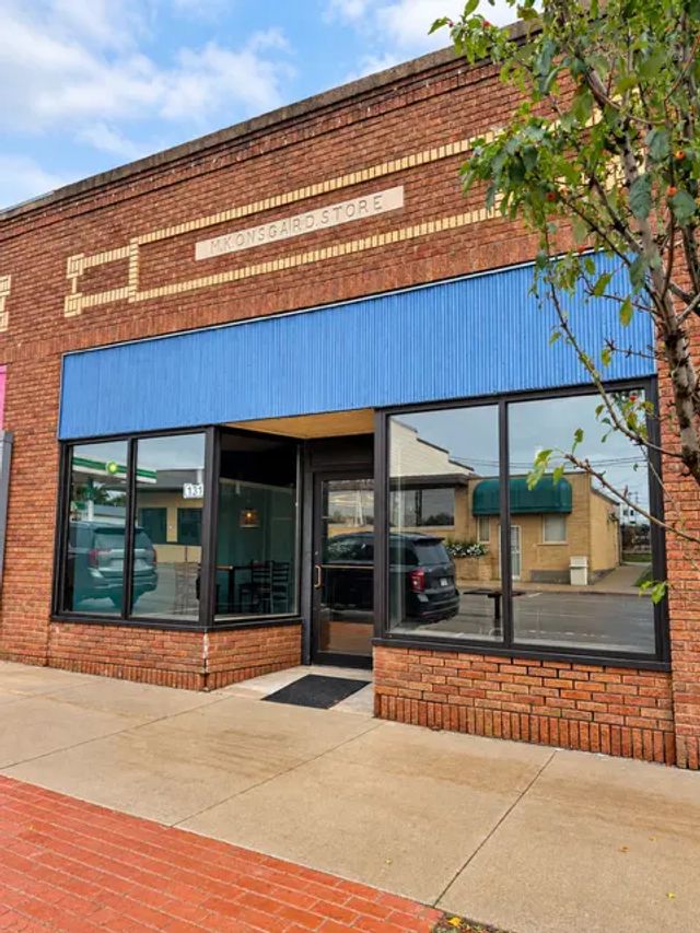 131 W Main Street, Spring Grove