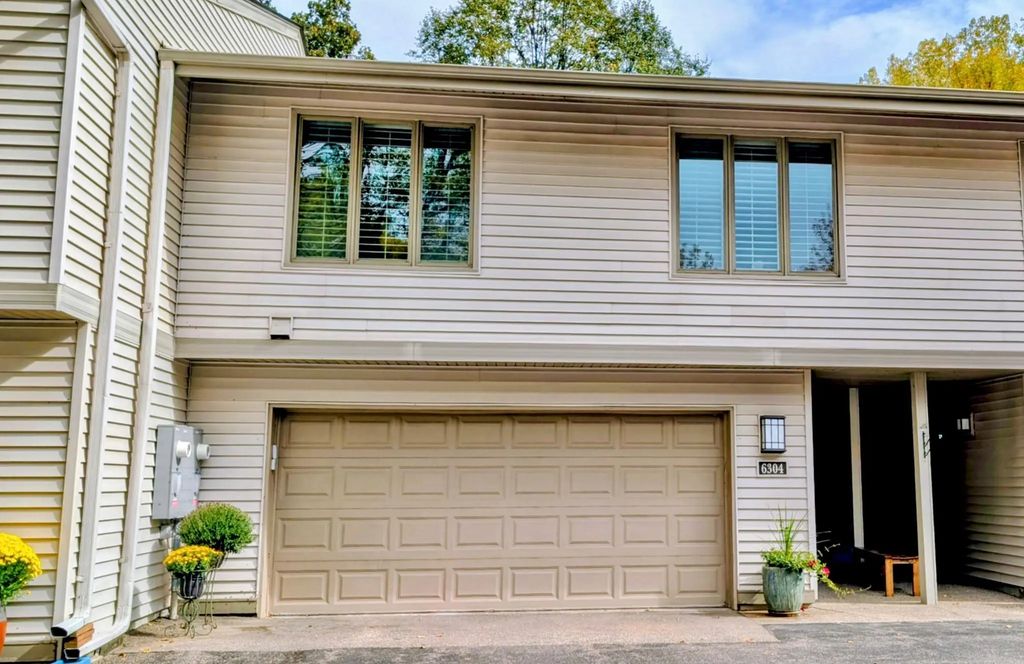 6304 Red Fox Lane, Edina