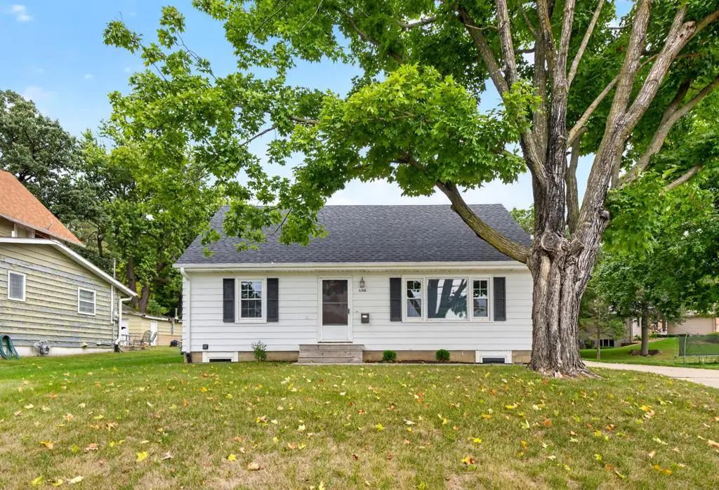 604 Park Street Se, Chatfield