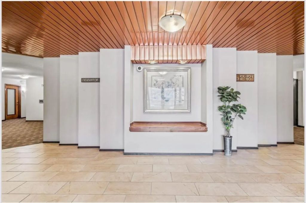 6730 Vernon Avenue S 119, Edina