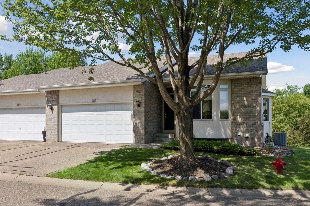 13323 Glenhaven Court, Apple Valley