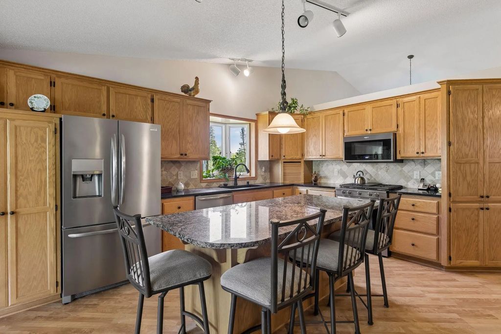 13323 Glenhaven Court, Apple Valley