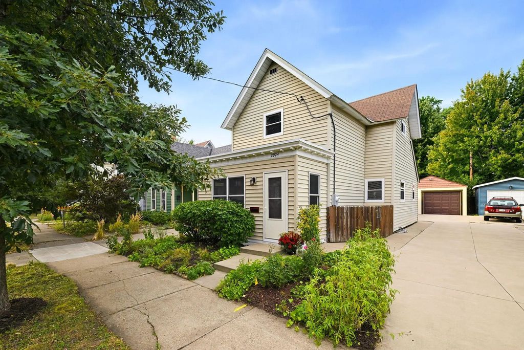 2924 E 25th Street, Minneapolis