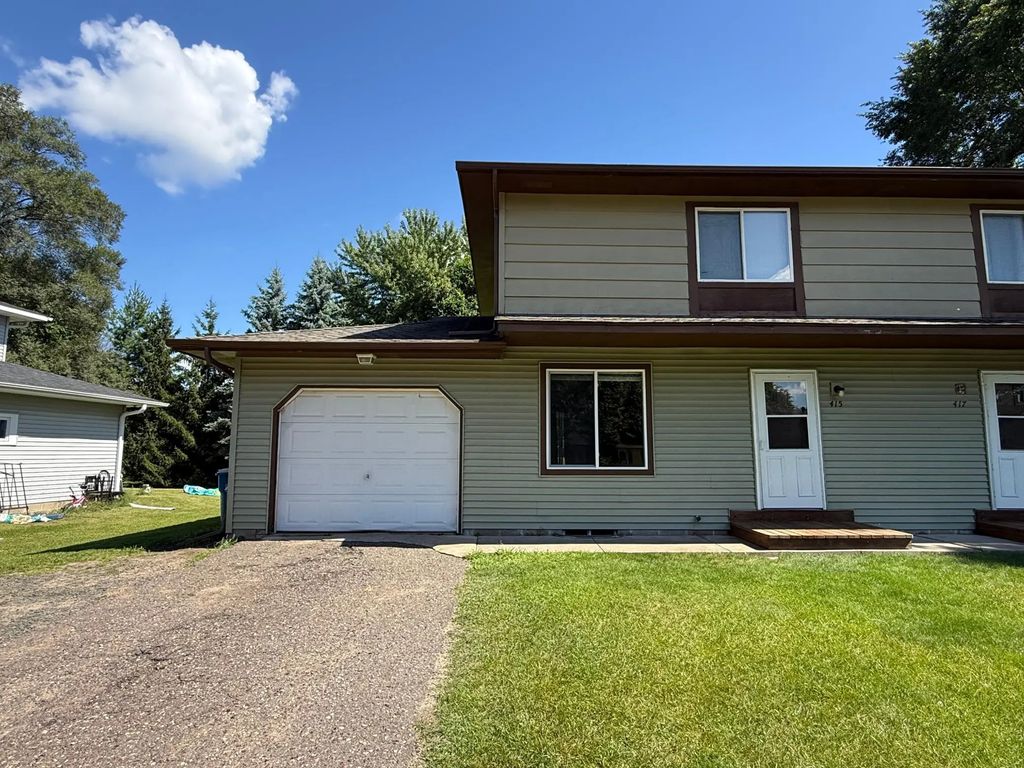 415 Belle Aire Drive, Champlin