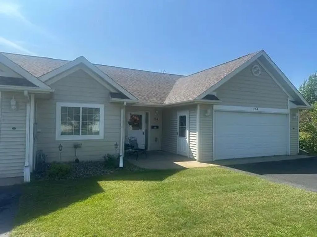 734 32nd Street Nw, Bemidji