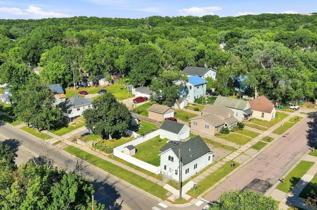 1201 2nd Avenue Nw, Faribault