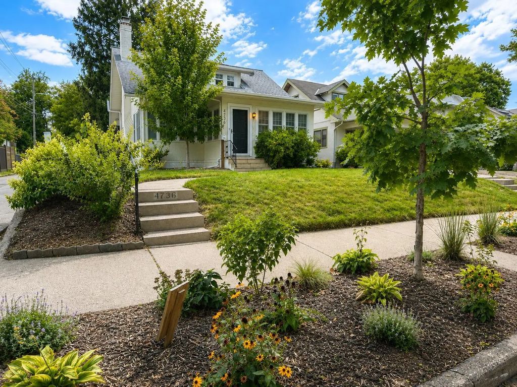 4736 30th Avenue S, Minneapolis