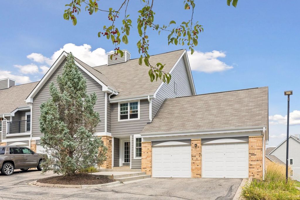 6155 Chasewood Parkway 1, Minnetonka