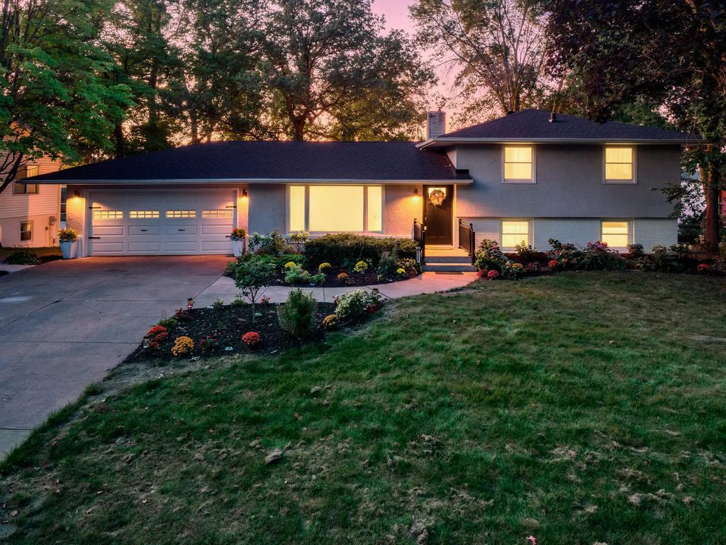 11325 Interlachen Road, Chisago City