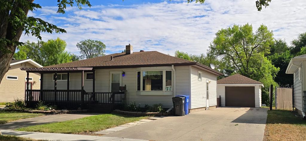 1722 14 1/2 Street S, Fargo