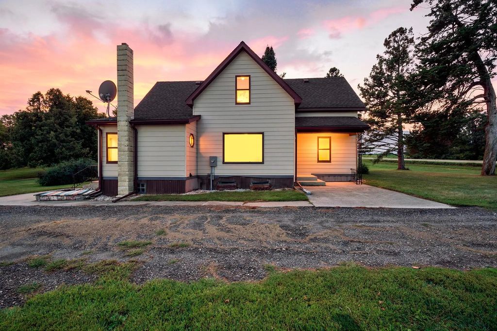 327 72nd Street Nw, Buffalo