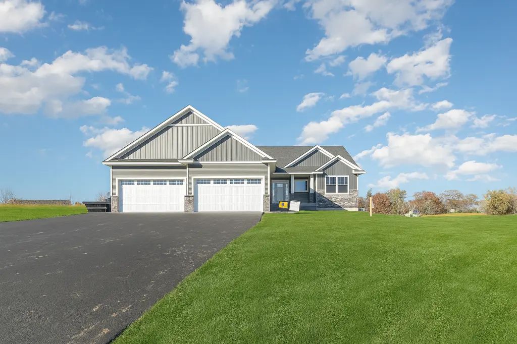 3864 222nd Lane Nw, Oak Grove