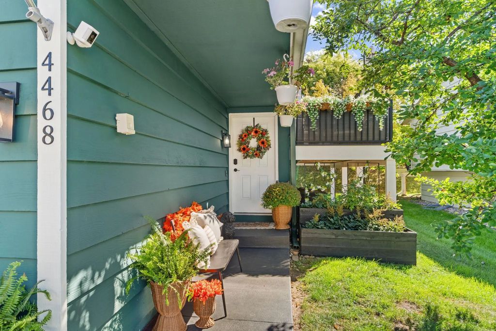 4468 Cinnamon Ridge Trail, Eagan
