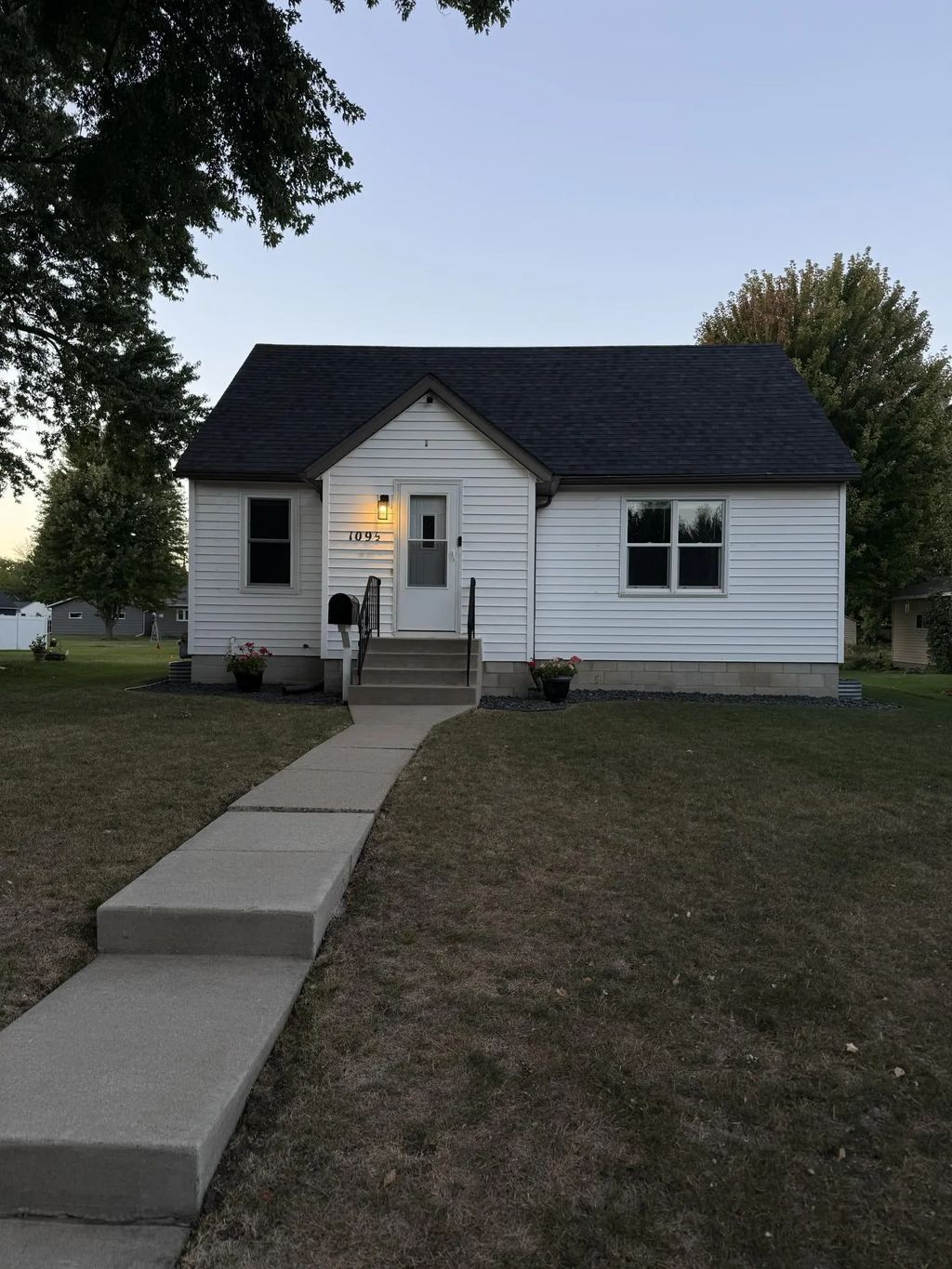 109 1/2 4th Street Sw, New Prague