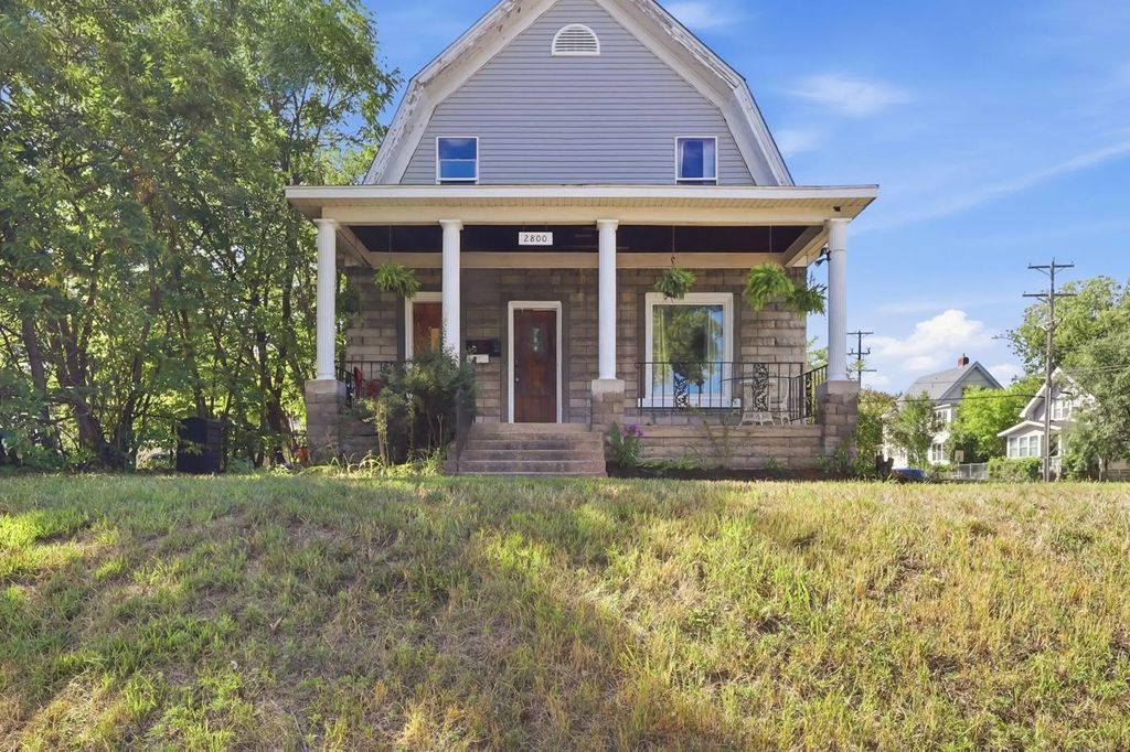 2800 Cedar Avenue S, Minneapolis