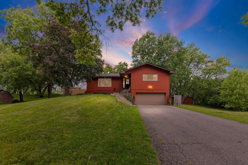 12916 1st Avenue S, Burnsville