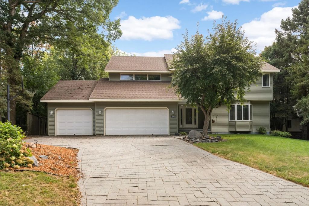 2152 15th Avenue E, North Saint Paul