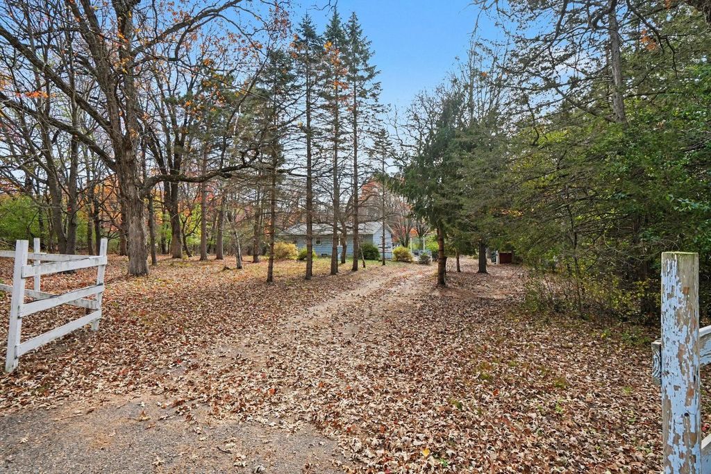 630 206th Avenue Nw, Oak Grove