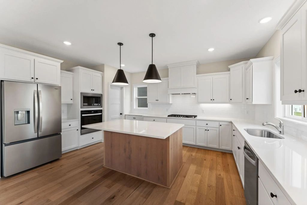 14348 Acer Avenue, Rosemount