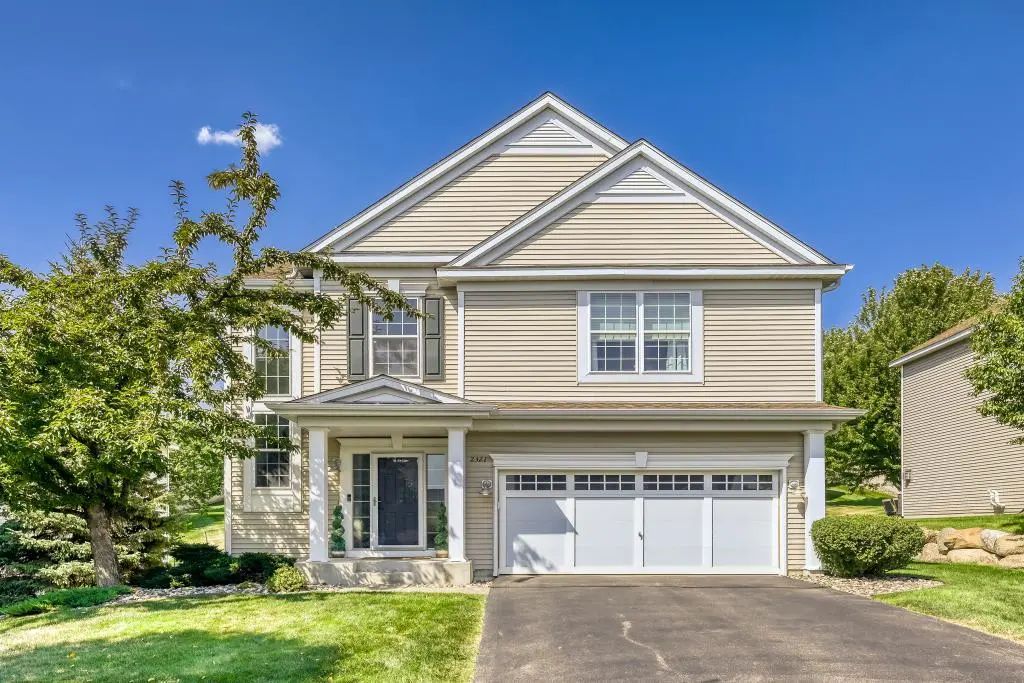 2321 Woodcrest Drive, Woodbury