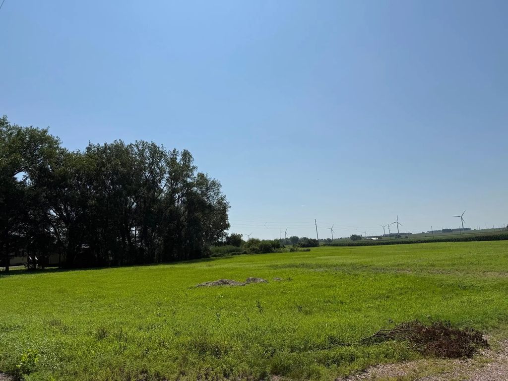 Okabena Road, Lakefield