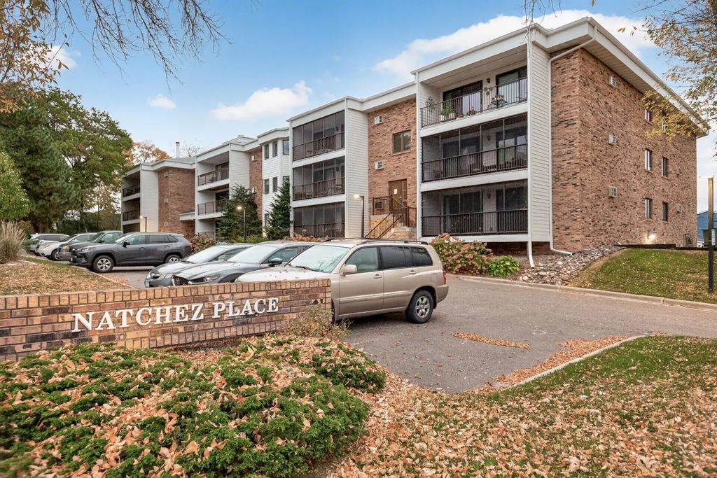 4625 Minnetonka Boulevard 202, Saint Louis Park