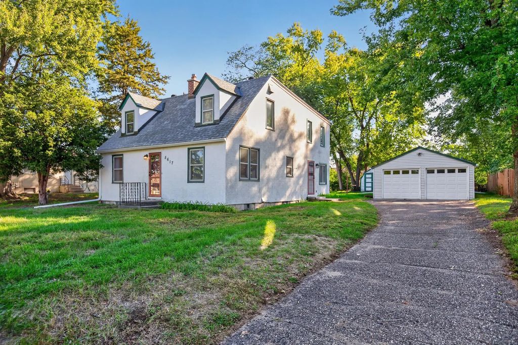 5617 4th Street Ne, Fridley