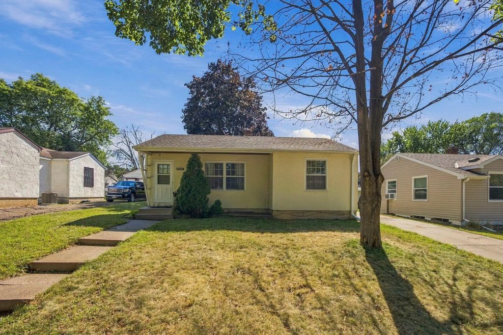 2116 Fremont Avenue E, St Paul