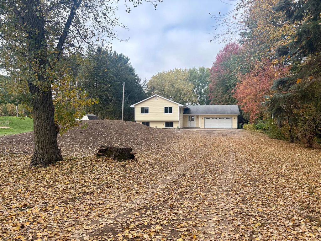 6417 Hodgson Road, Lino Lakes
