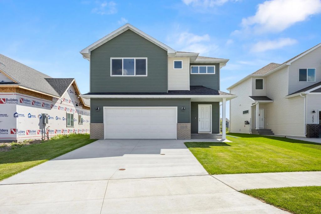 2529 36th Avenue S, Moorhead