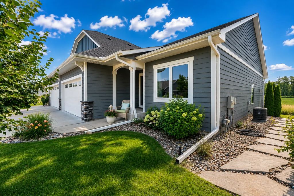 503 Autumn Avenue Se, New Prague