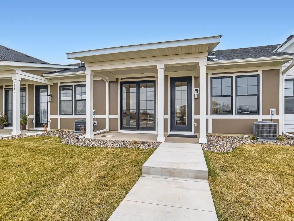 5177 216th Street W, Farmington