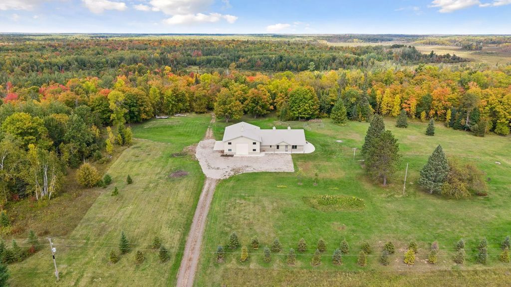 19184 State Highway 27, McGregor