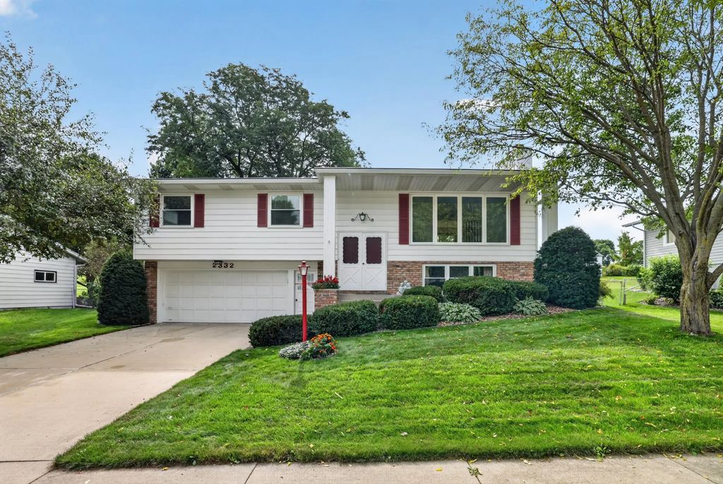 2332 4th Avenue Nw, Rochester