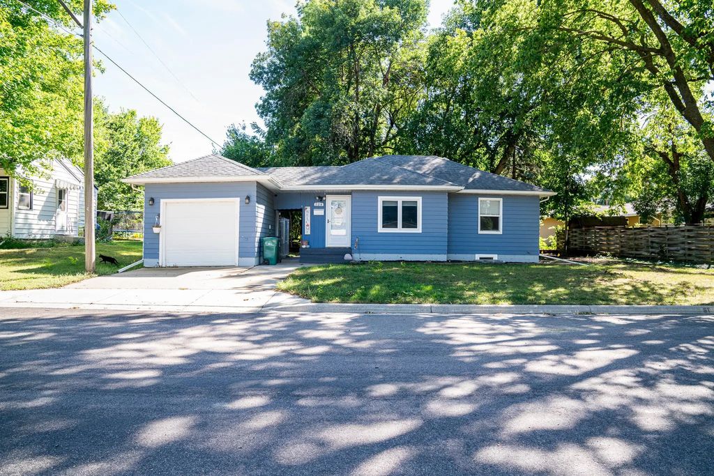 124 E Emory Street, Tracy