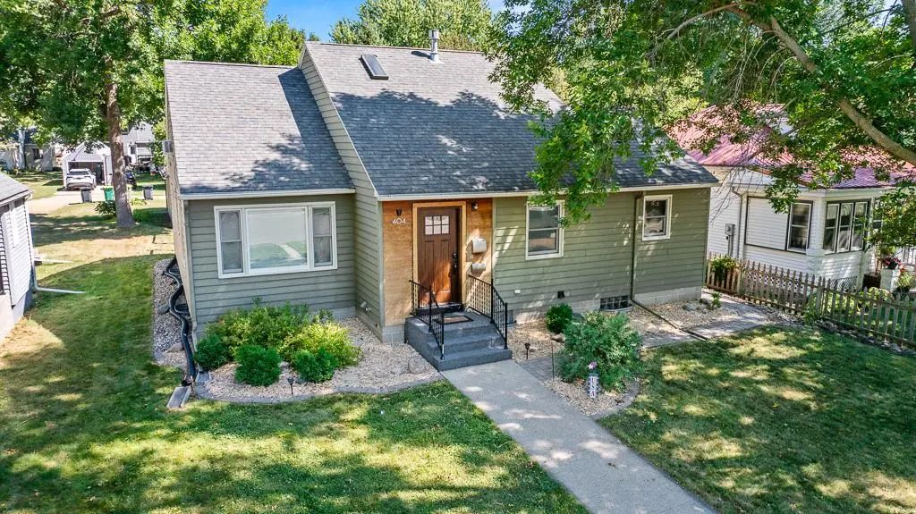 404 Walnut Street, Marshall