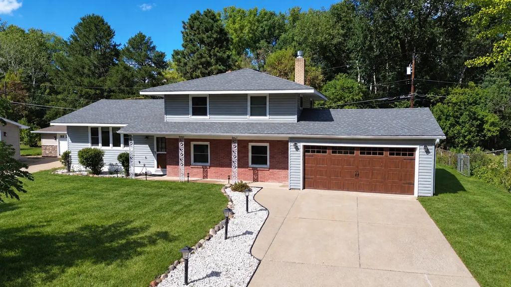 1825 Woodcrest Drive, Saint Paul