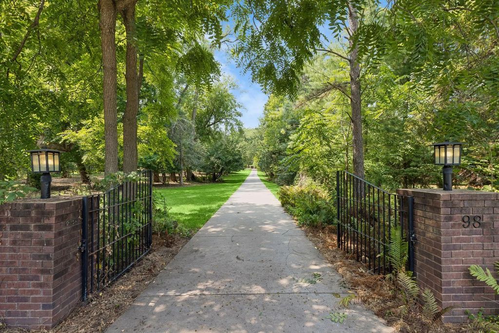 98 Quality Avenue N, Lakeland