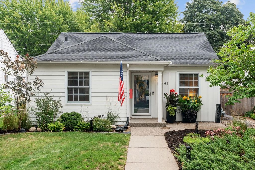5541 Vincent Avenue S, Minneapolis