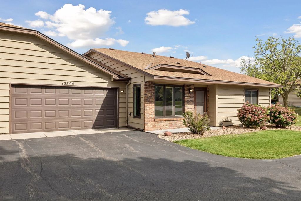 15300 40th Avenue N, Plymouth