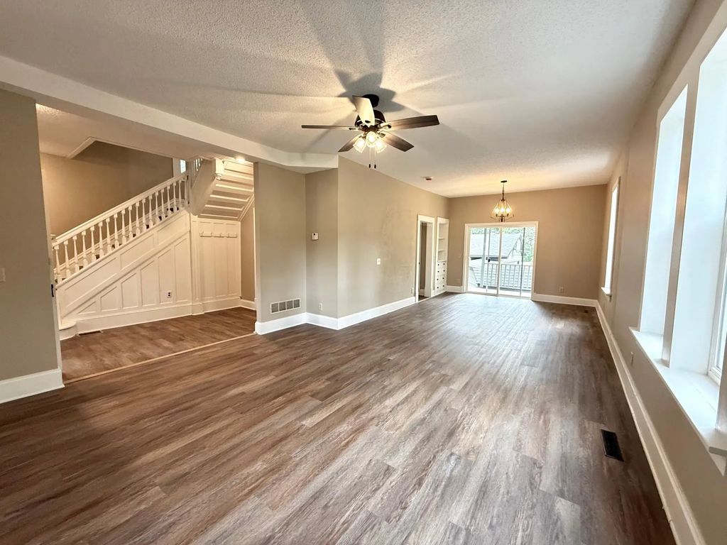 109 W Bridge Street, Redwood Falls