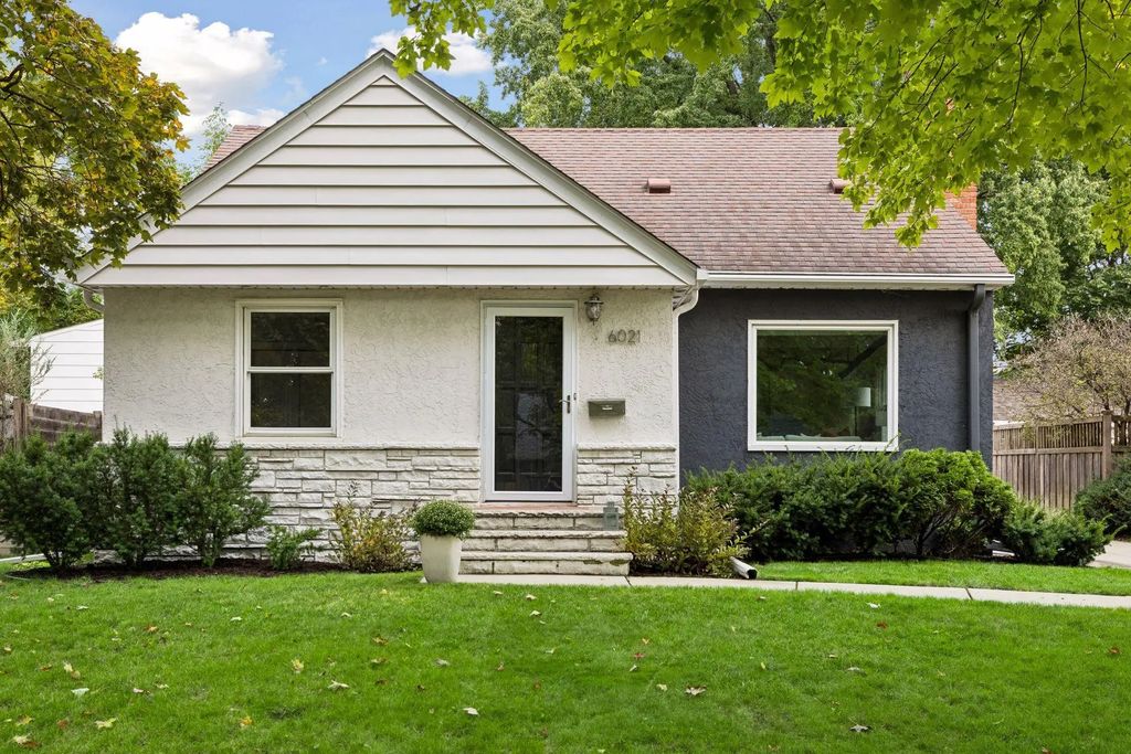 6021 Wooddale Avenue, Edina