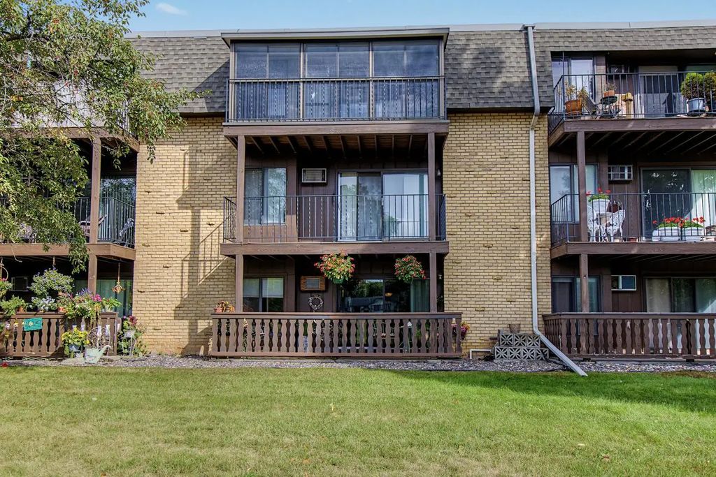 3421 Kent Street 407, Shoreview