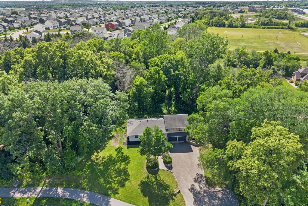 18741 Highview Avenue, Lakeville