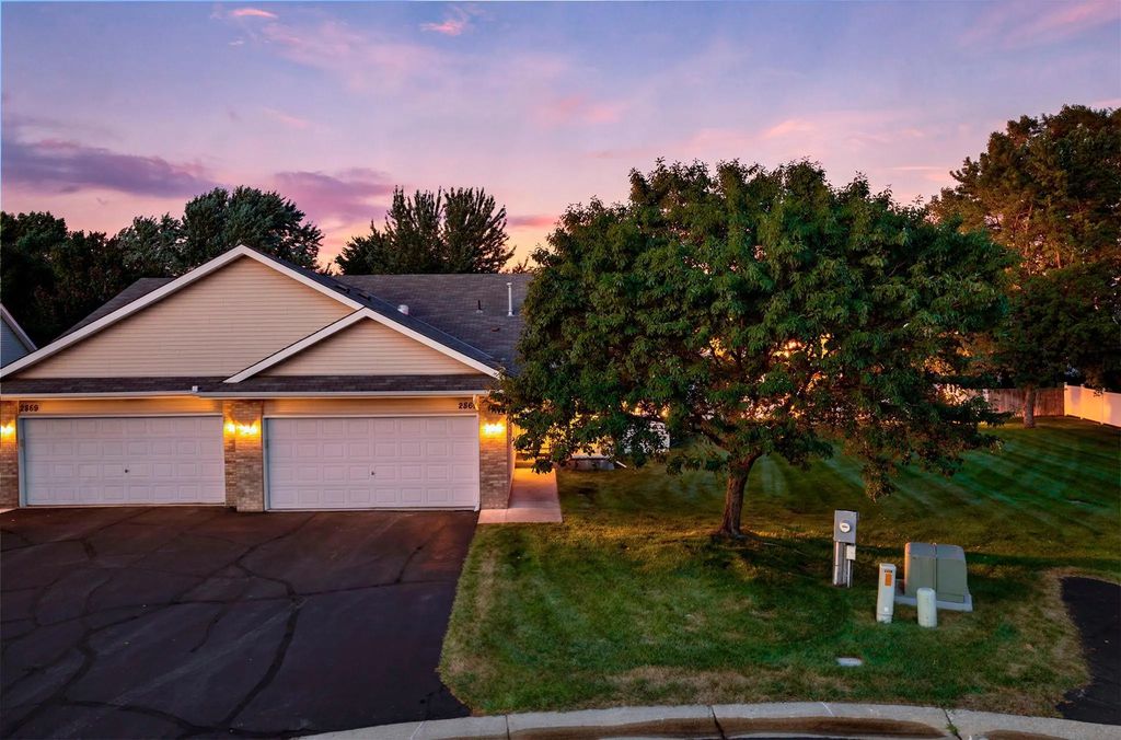 2865 117th Avenue Nw, Coon Rapids