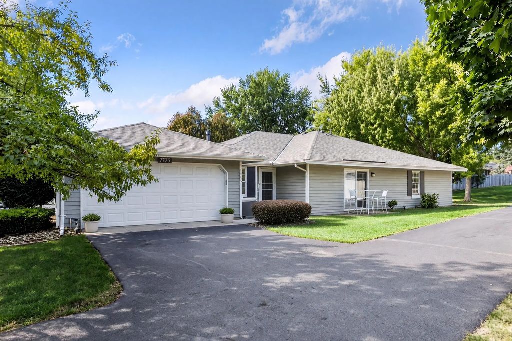 7775 Glenda Court, Apple Valley