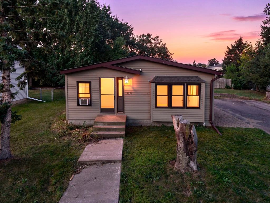 1989 Cardinal Drive, Centerville