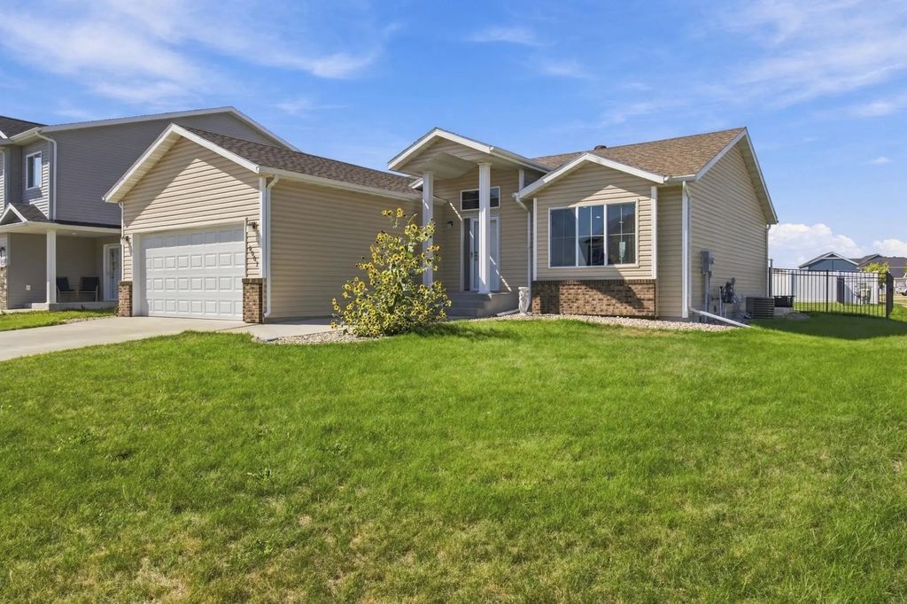 6001 59 Street S, Fargo