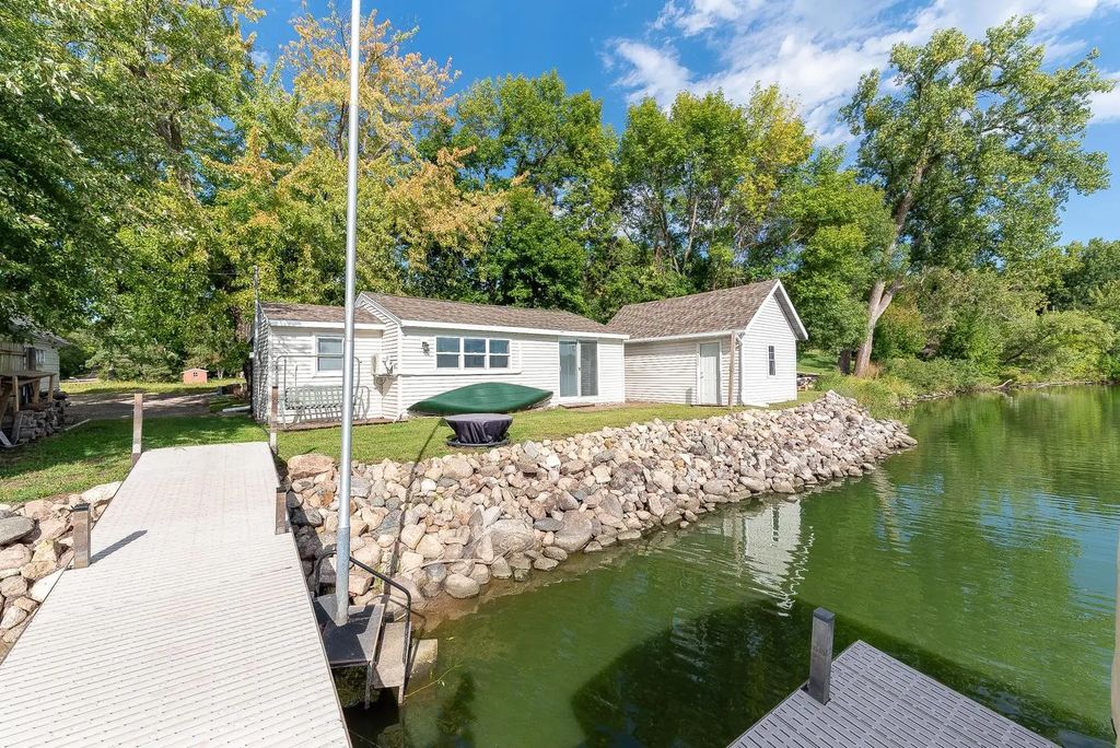 13899 Sakatah Lake Road, Waterville