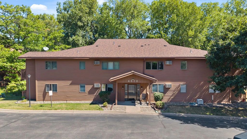 4870 Babcock Trail 312, Inver Grove Heights